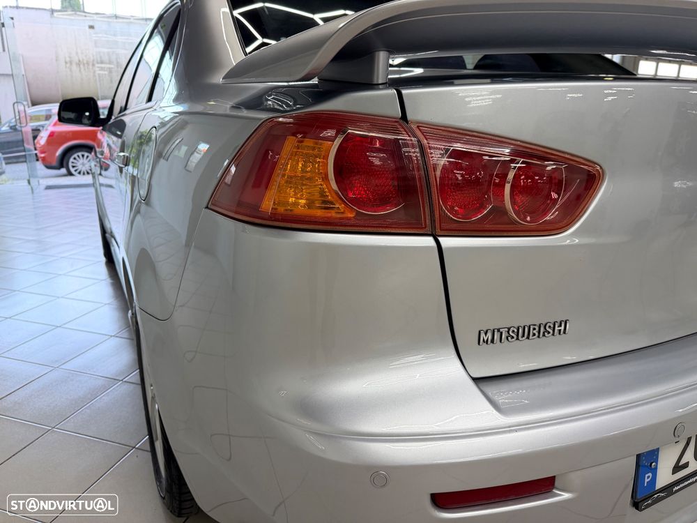 Mitsubishi Lancer 1.5 Invite - 7