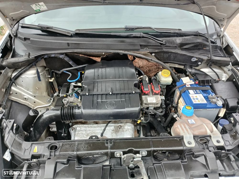 Fiat Punto Evo 1.4 Dynamic - 24