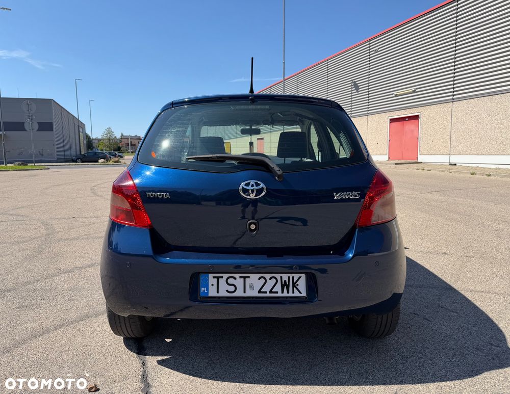 Toyota Yaris 1.3 Terra - 4