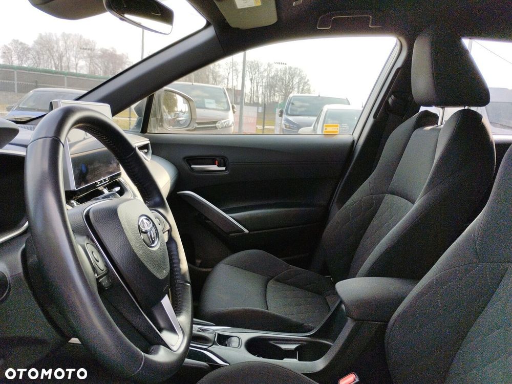 Toyota Corolla Cross - 12