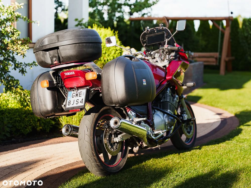 Yamaha XJ - 6