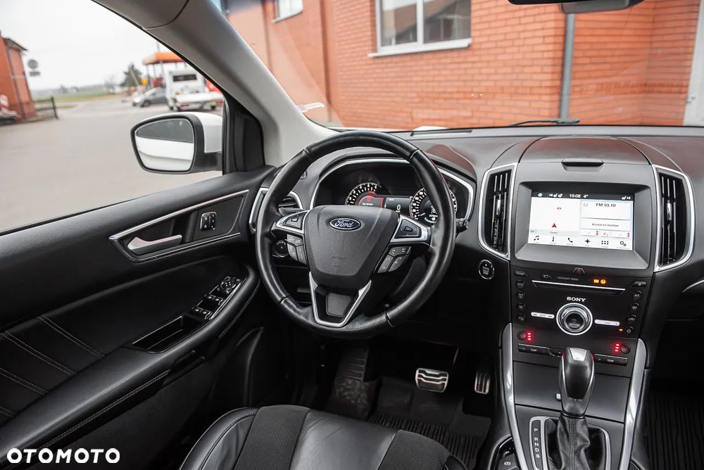 Ford Edge 2.0 TDCi Bi-Turbo 4x4 Titanium - 29