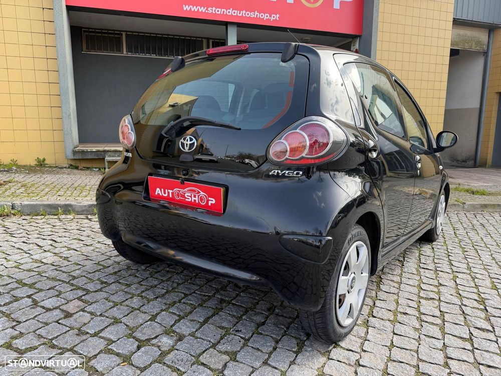 Toyota Aygo 1.0 - 10