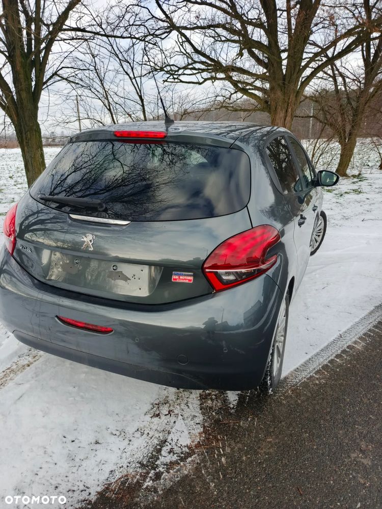 Peugeot 208 1.2 PureTech Style - 4
