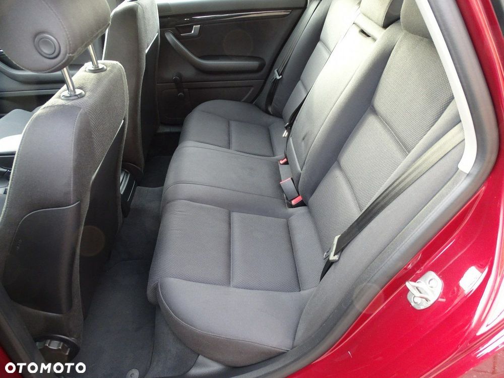 Audi A4 Limousine - 18