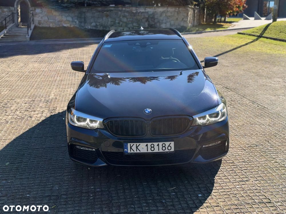 BMW 5 Series 2017 photo 2