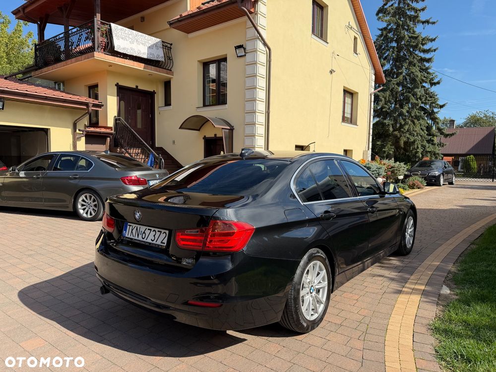 BMW Seria 3 320d Efficient Dynamic Edition Sport Line - 16