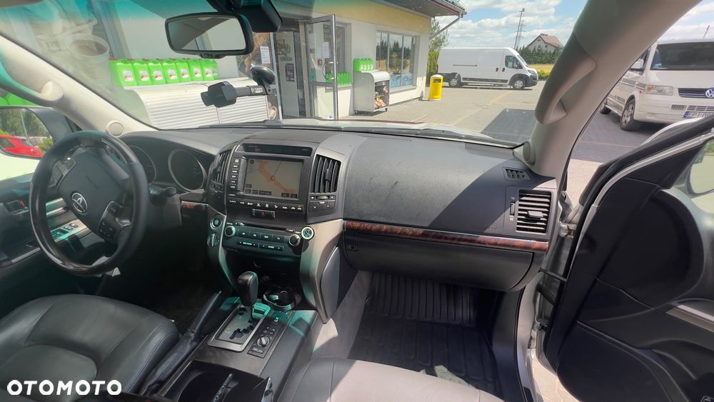 Toyota Land Cruiser LC 4.5 D-4D Prestige - 26