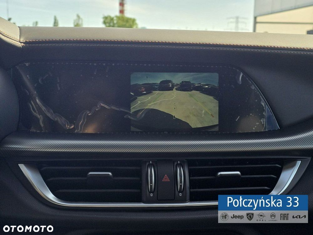 Alfa Romeo Stelvio - 15