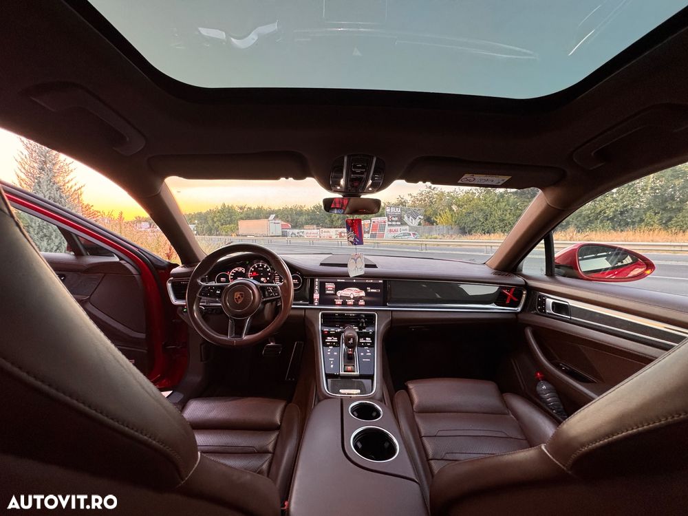 Porsche Panamera 4S - 10