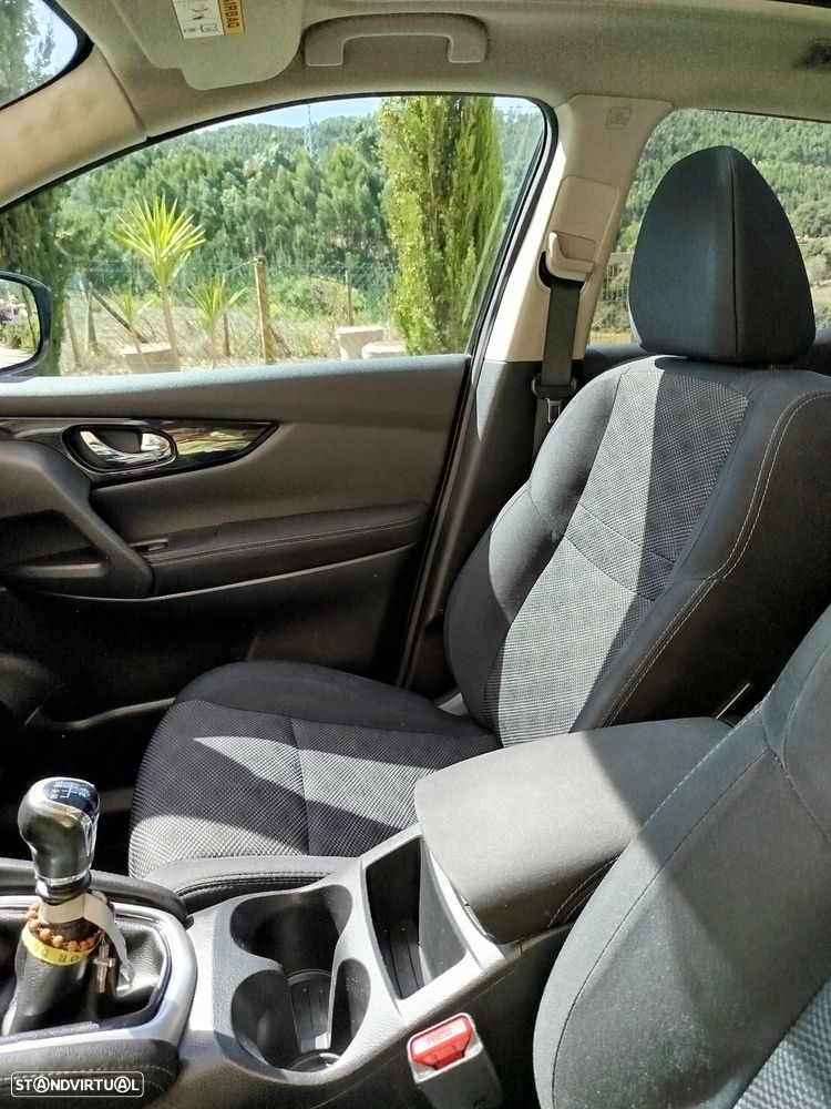 Nissan Qashqai 1.5 dCi N-Connecta 18 - 11