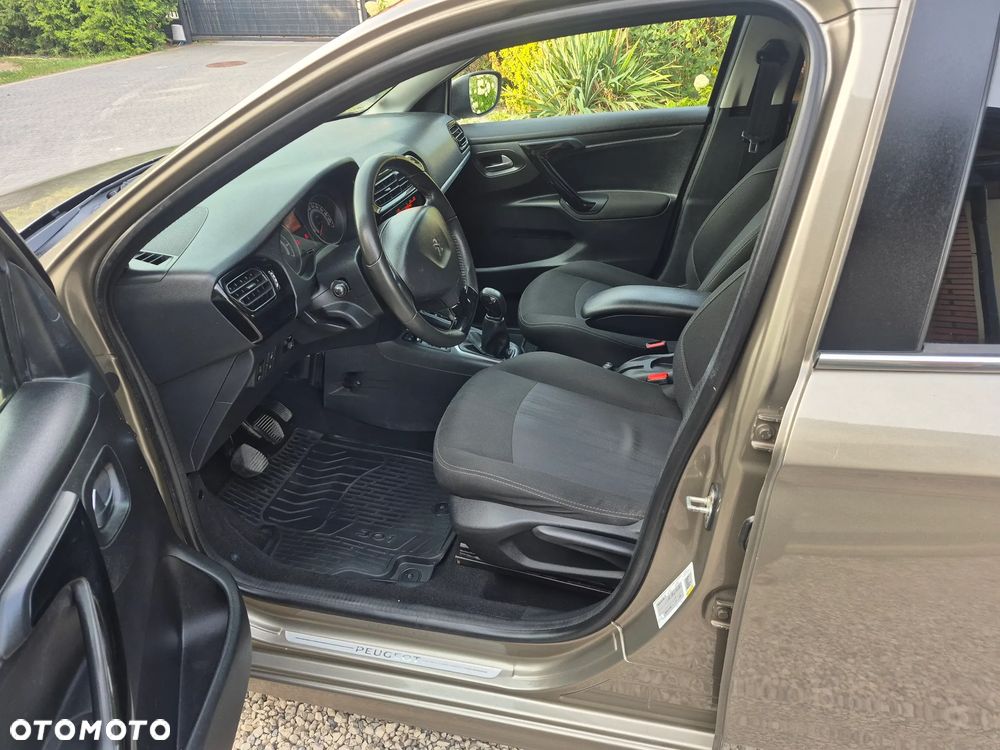 Peugeot 301 1.6 HDi Allure - 6
