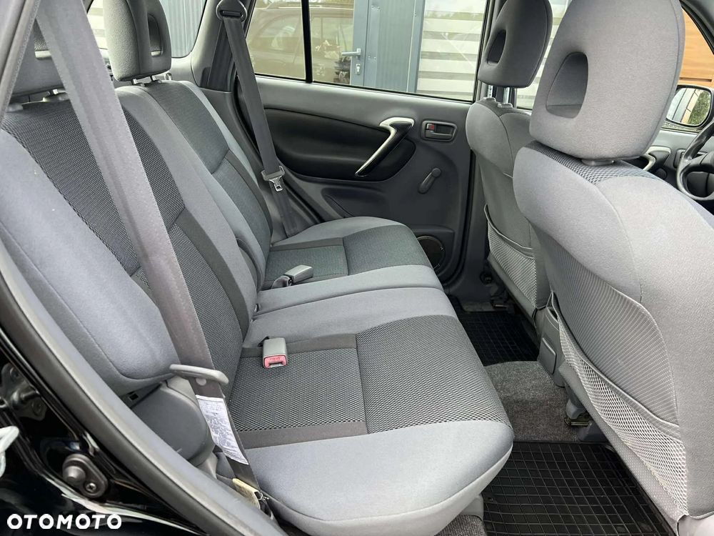 Toyota RAV4 1.8 VVT-i 4x2 - 11