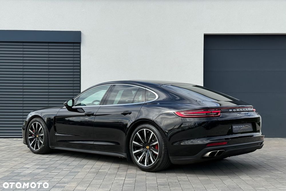Porsche Panamera Turbo - 6