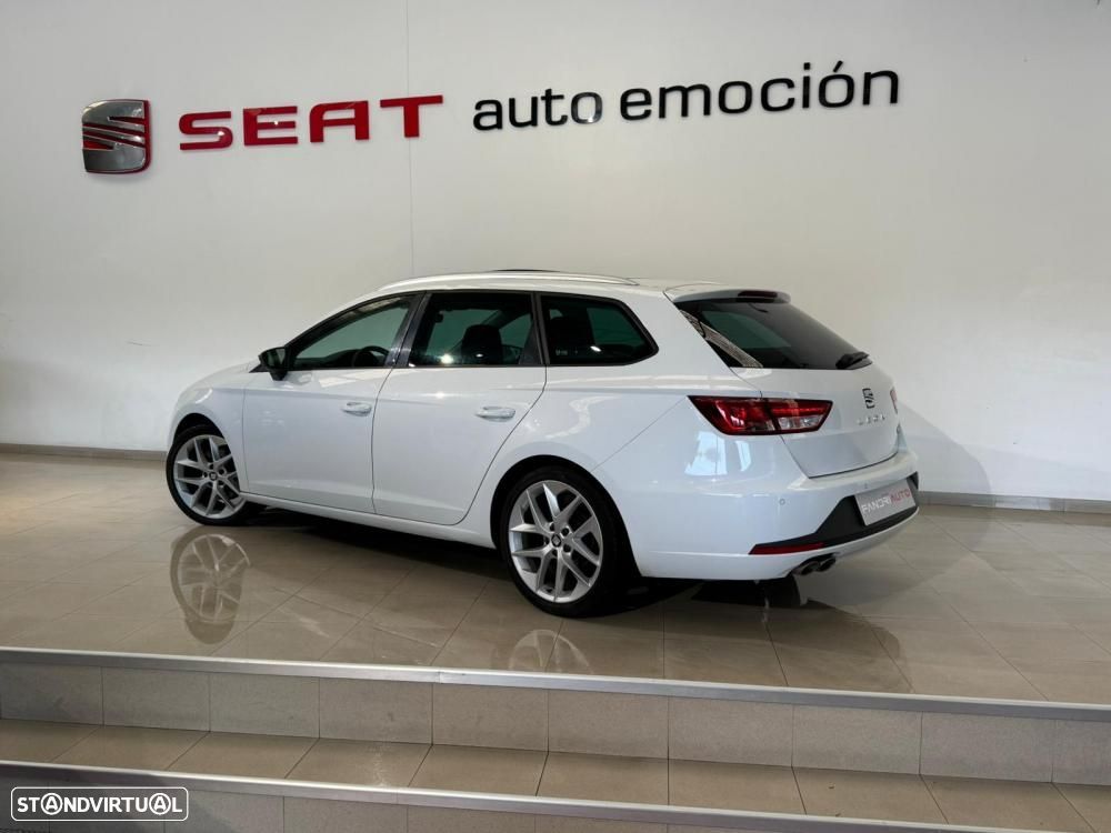 SEAT Leon ST 2.0 TDI DPF DSG FR - 10