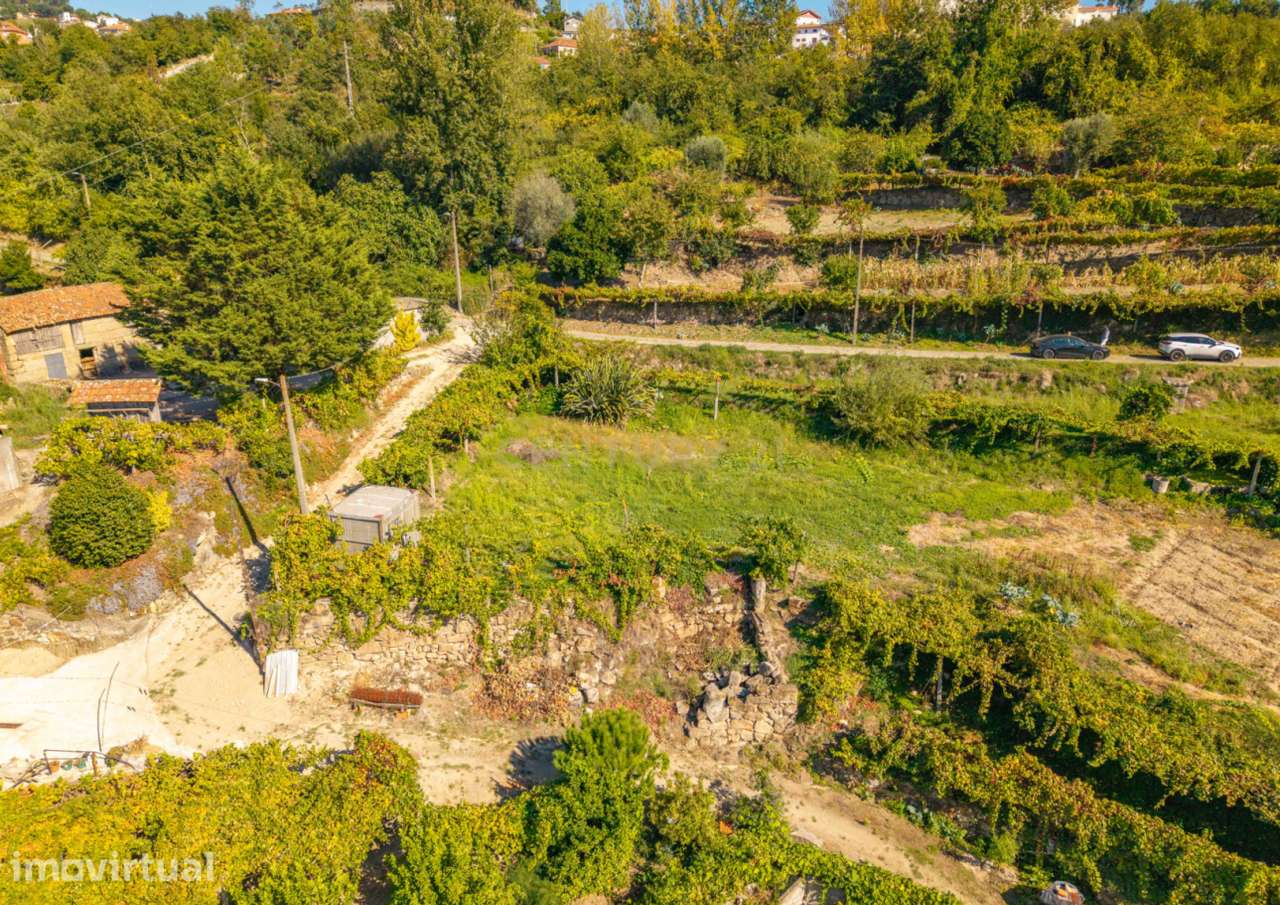 Terreno com ruína em Penha Longa, Marco de Canaveses — excelente local - Grande imagem: 2/5