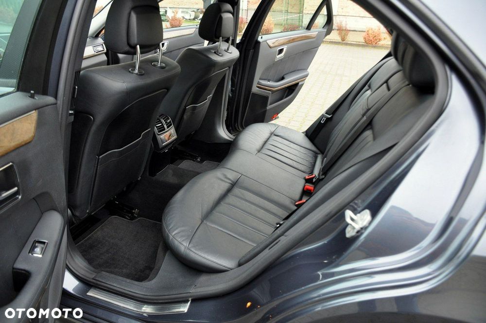 Mercedes-Benz Klasa E - 22