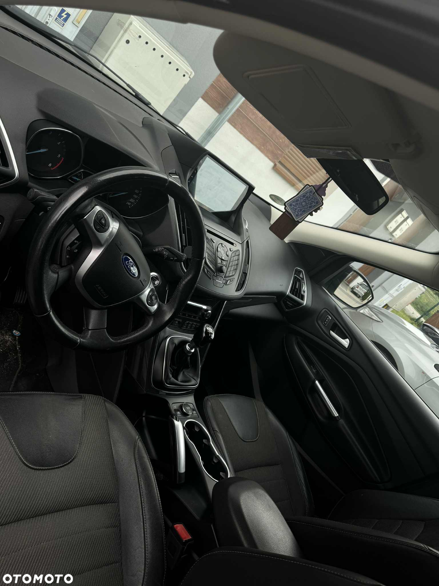Ford Kuga - 8
