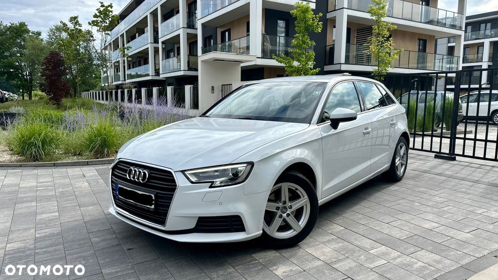 Audi A3 Sportback 1.5 TFSI S tronic - 1