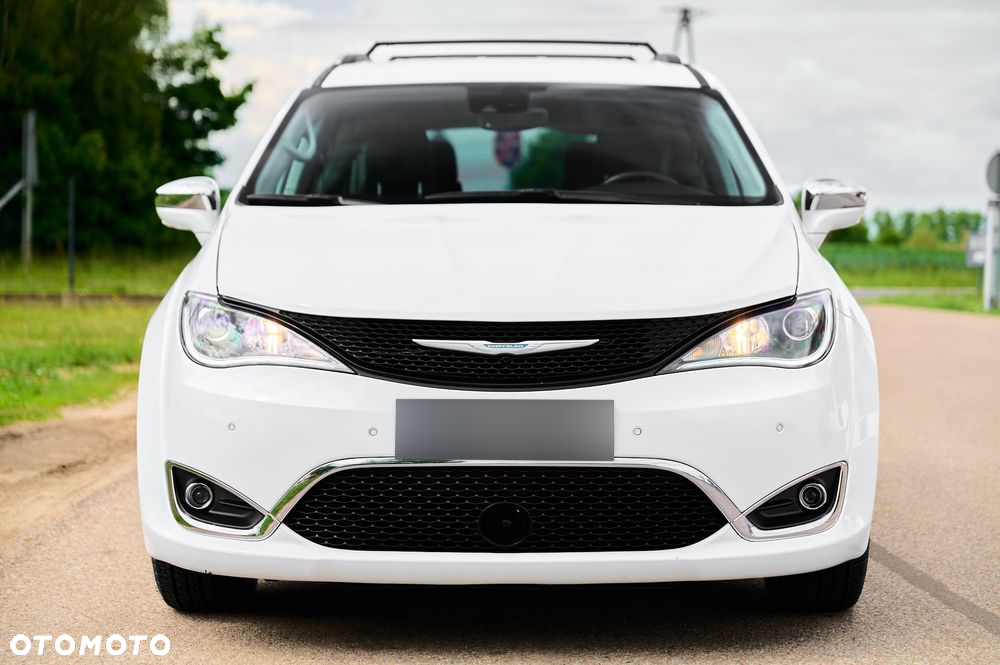 Chrysler Pacifica - 3