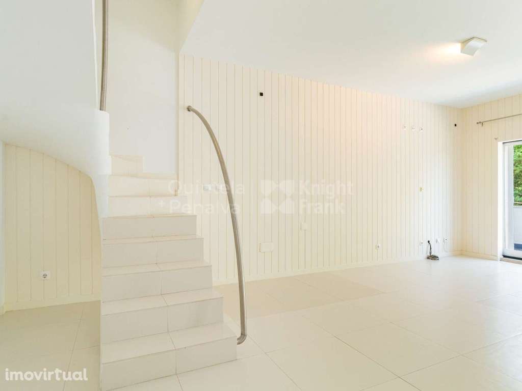 Apartamento T1 duplex para arrendamento em Sintra - Grande imagem: 5/25