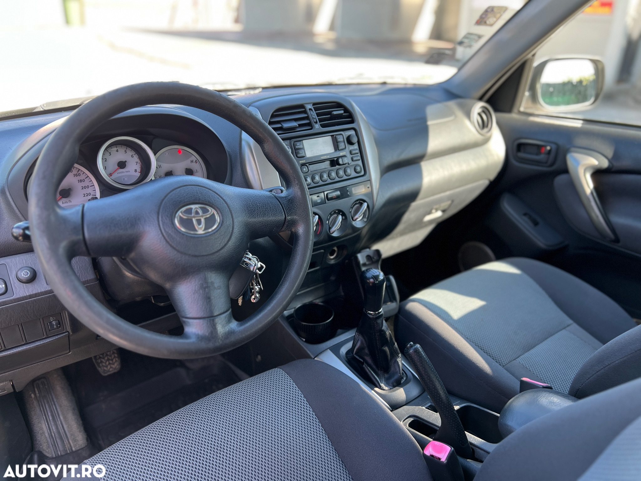 Toyota RAV4 - 23