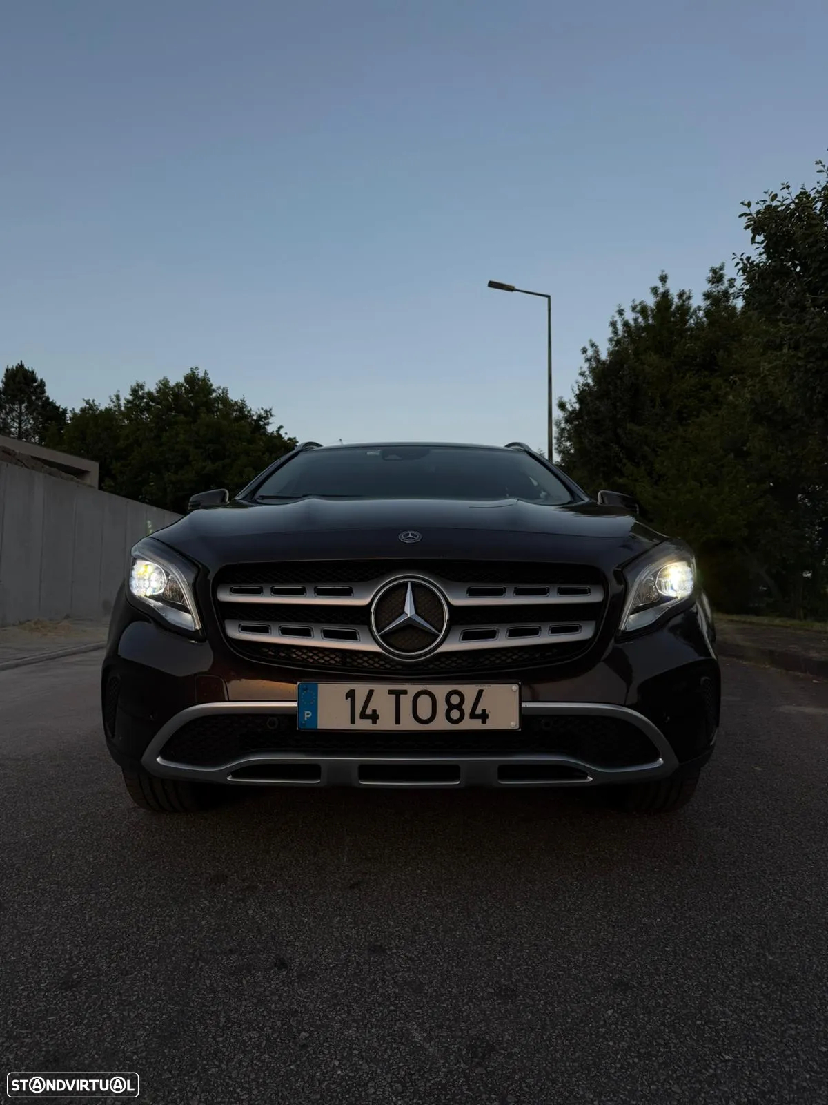 Mercedes-Benz GLA 180 d Aut. - 17