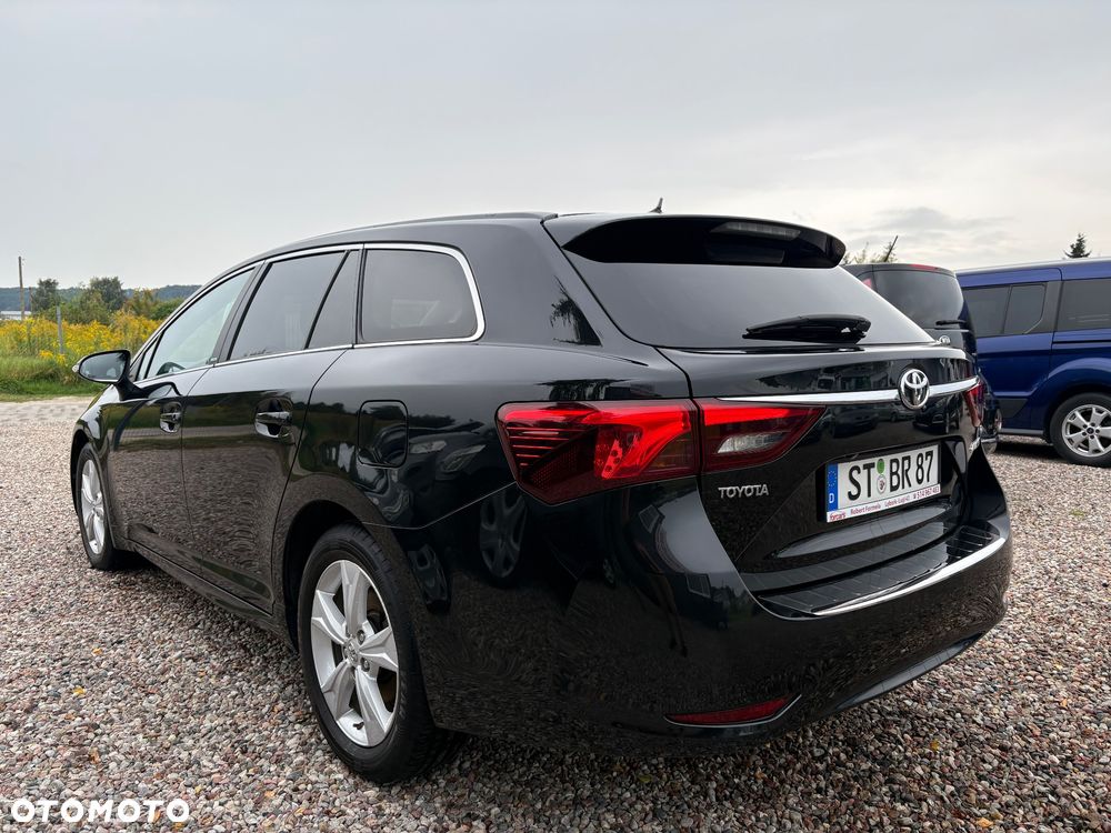 Toyota Avensis Touring Sports 2.0 D-4D Edition S+ - 4