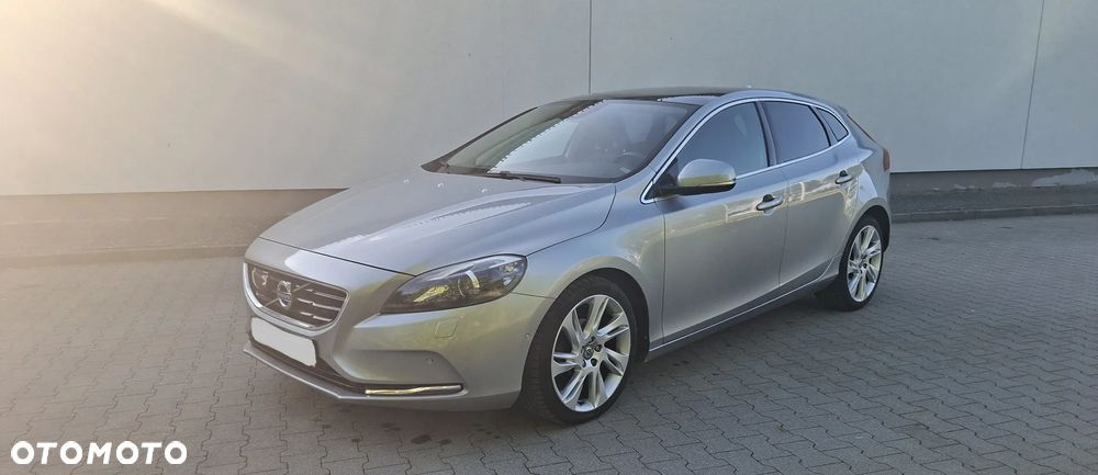Volvo V40 D2 R-Design Summum - 2