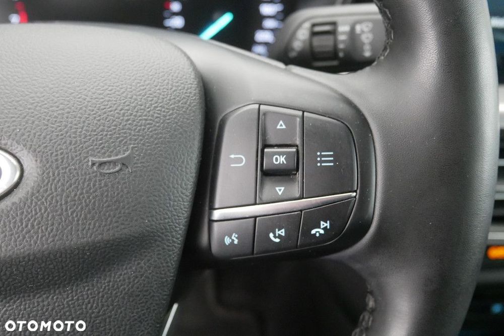 Ford Focus 1.0 EcoBoost Titanium - 25