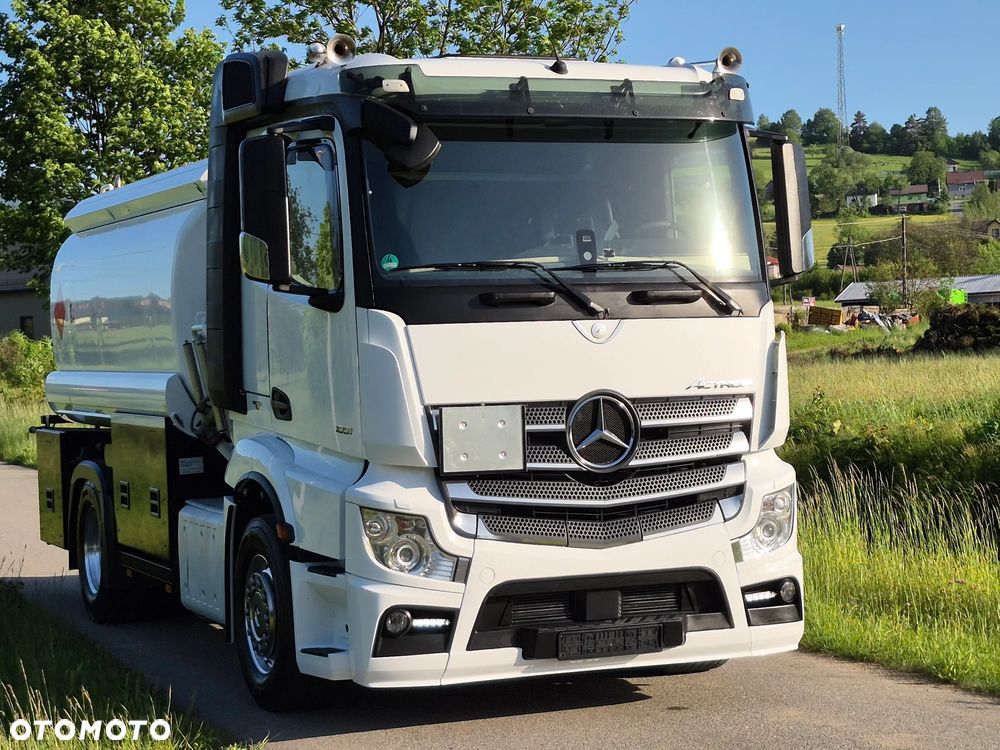 Mercedes-Benz AUTOCYSTERNA MERCEDES ACTROS 18510 - 1