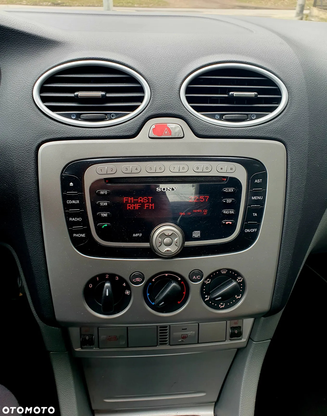 Ford Focus 2.0 ZX3 S - 16