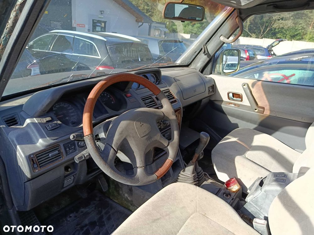 Mitsubishi Pajero 3.5 v6 1998r NA CZĘŚCI - 5