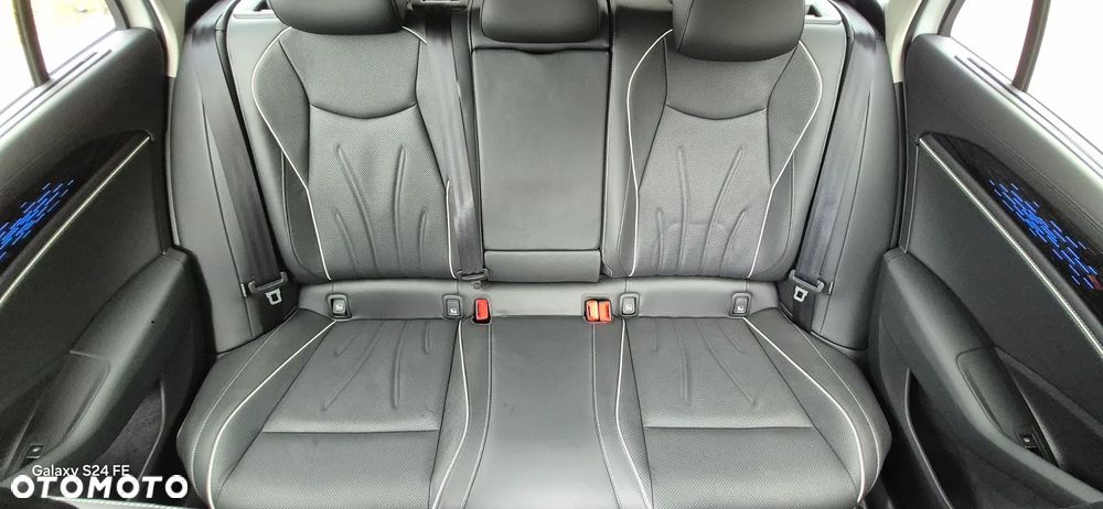 Volkswagen Passat - 28