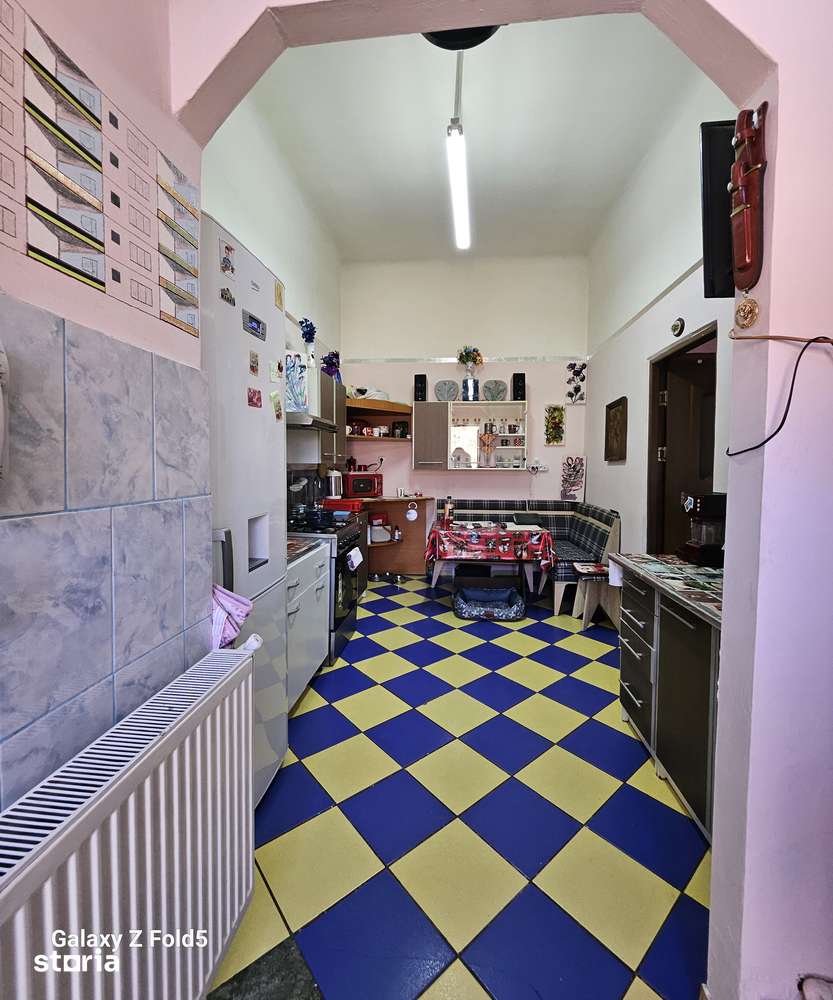 Apartament la casă de vânzare – Ultracentral, Piața Unirii, Oradea — fotografia 3