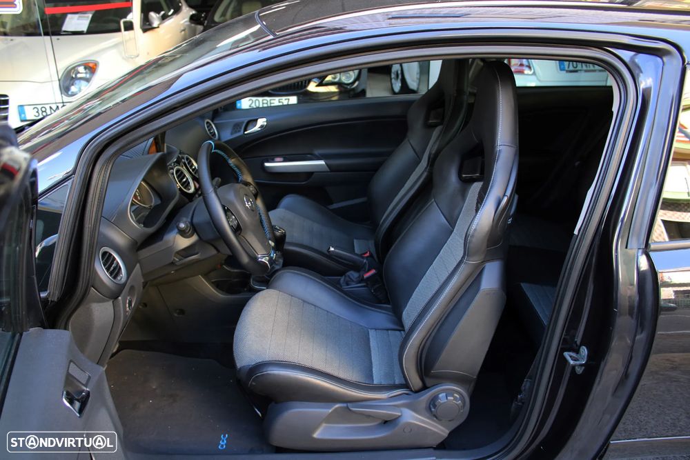 Opel Corsa 1.6 Turbo OPC - 6