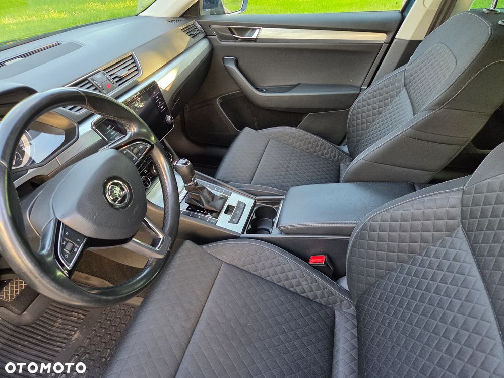 Skoda Superb 2.0 TDI Ambition DSG - 13