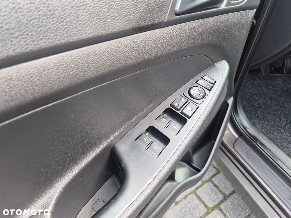 Hyundai Tucson blue 1.6 GDi 2WD Passion - 18