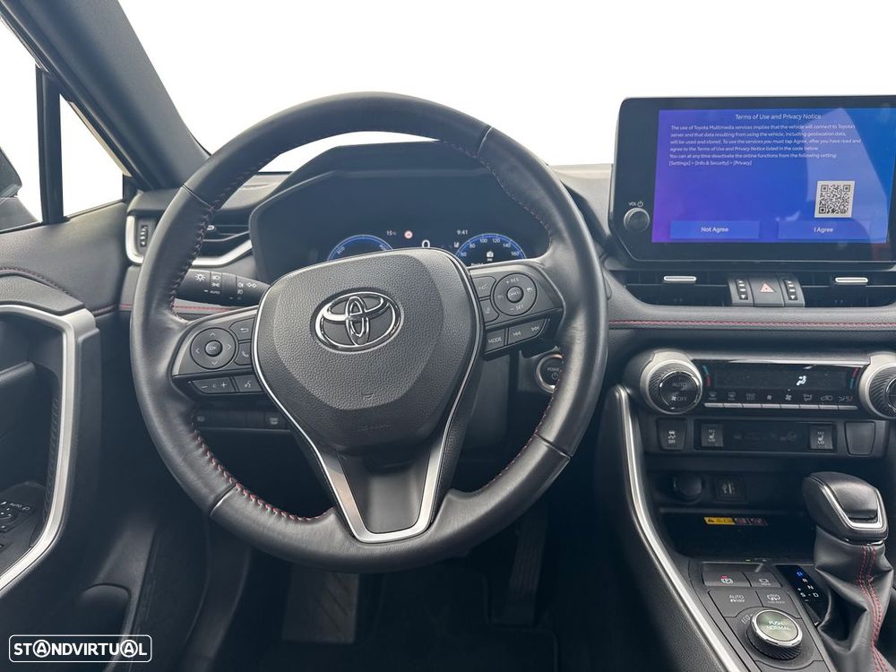 Toyota RAV4 - 8