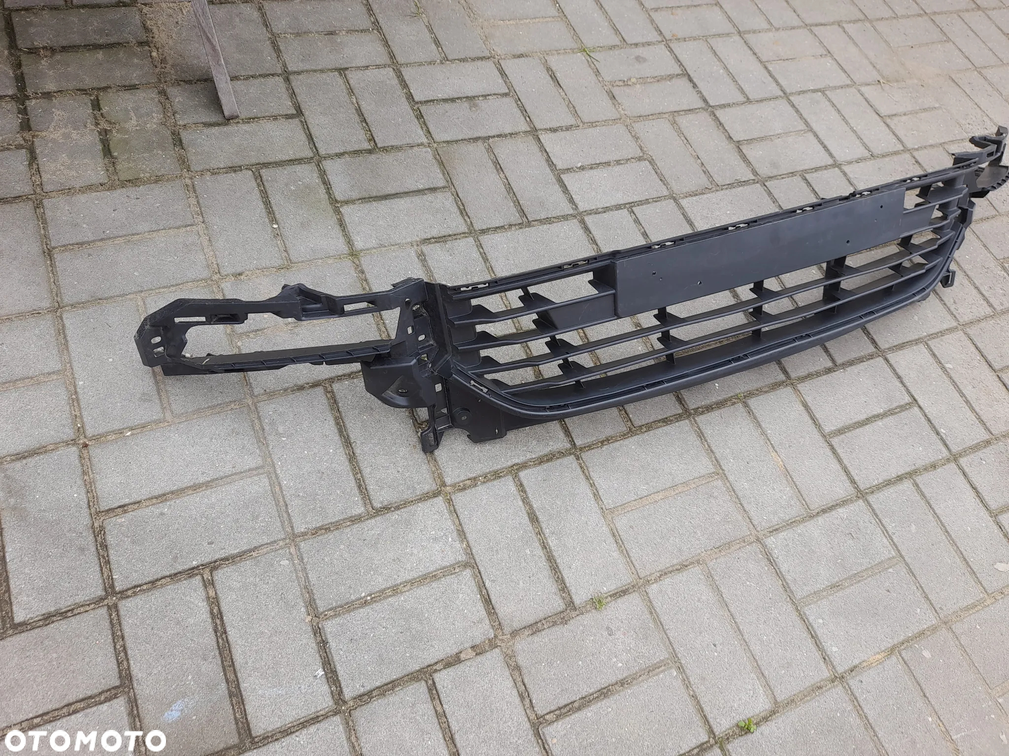 RENAULT CLIO IV LIFT KRATKA ŚRODKOWA ZDERZAK PRZEDNI PRZÓDA - 3