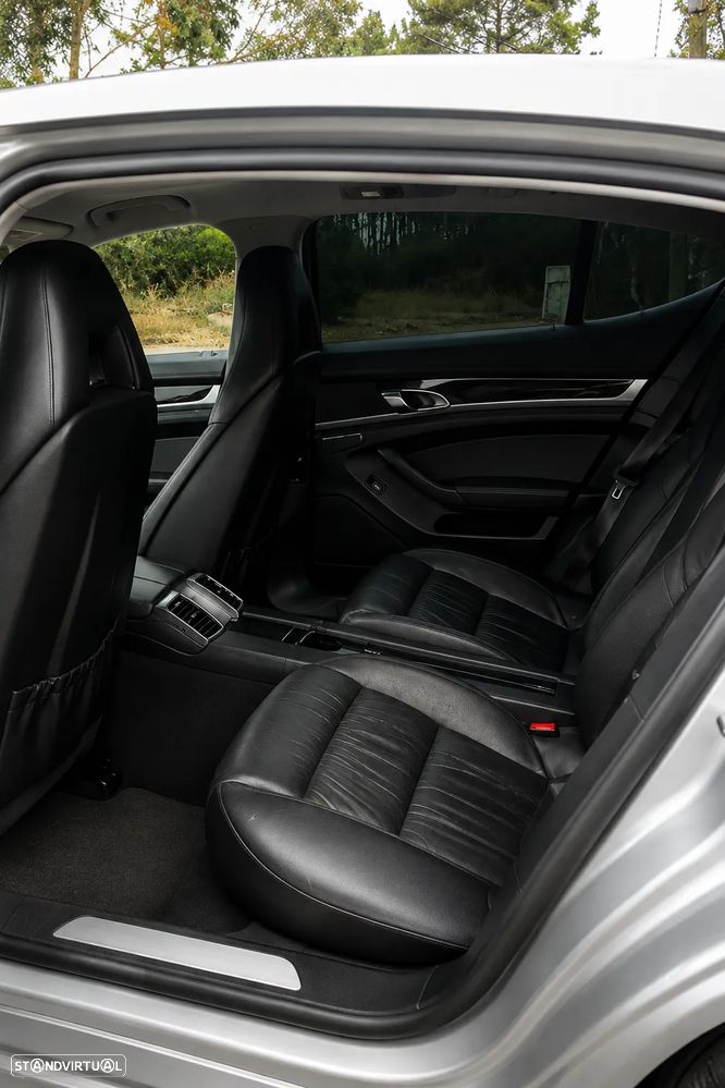 Porsche Panamera S PDK - 9