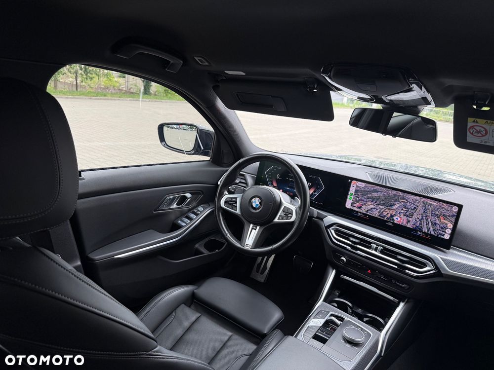 BMW Seria 3 320i - 32