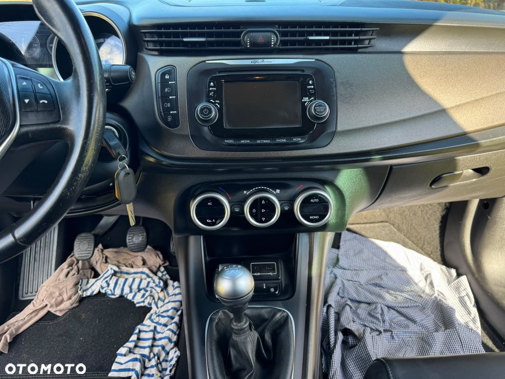 Alfa Romeo Giulietta 2.0 JTDM 16V Turismo - 26