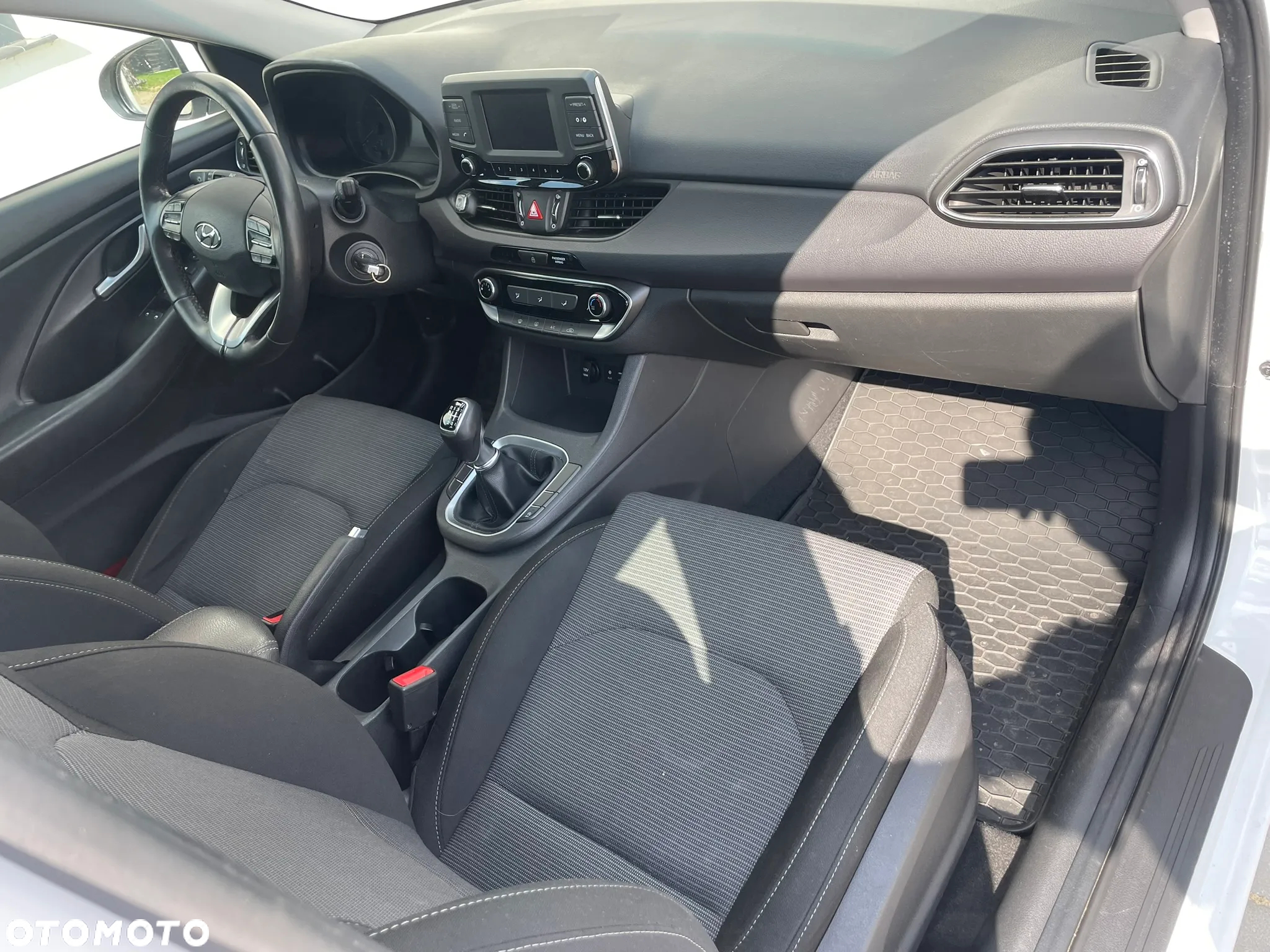 Hyundai i30 1.6 D Classic + - 11