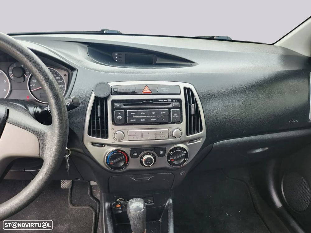 Hyundai i20 - 8