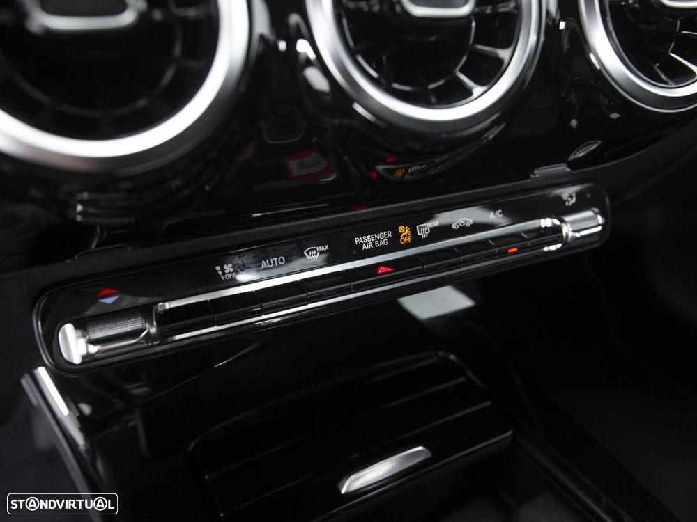 Mercedes-Benz CLA 180 d Business Solutions Frota Aut. - 25