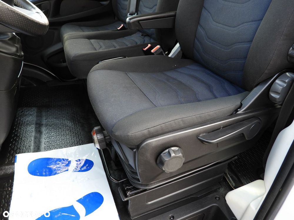 Iveco DAILY 35S16 SKRZYNIA PODWÓJNA KABINA DOKA 7 MIEJSC TEMPOMAT LEDY AUTOMAT HI-MATIC KLIMATYZACJA  160KM - 27