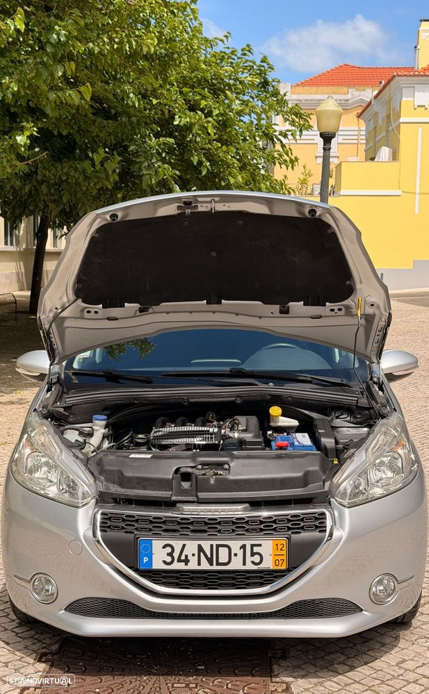 Peugeot 208 1.2 VTi Allure - 20