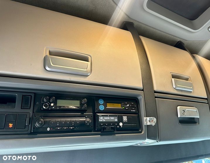Renault T520 GLOB XXL AUTOMAT RETARDER FULLSPOJLERY ACC MOTOR:13L XENONY LED LODÓWKA SKÓRA 2xALUTANK EURO 6 2016 ŁADNA - 11