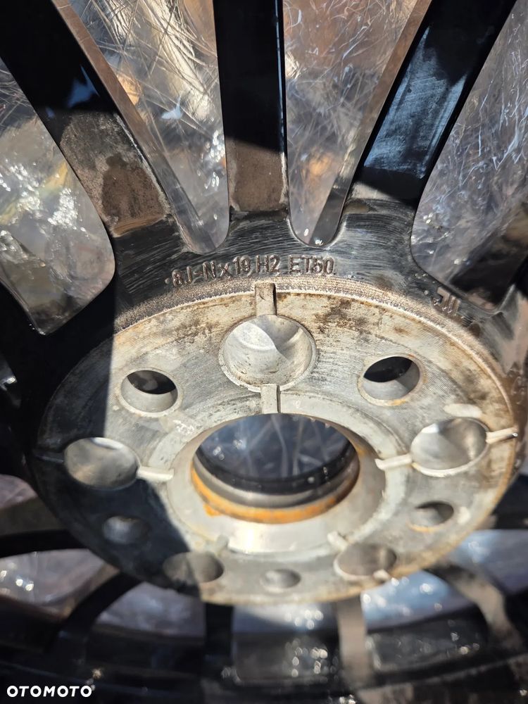 Felga alumiowa VW Golf VIII 8 19 Cali Gti Gtd R 5H0601025AH 8J-Nx19H2 ET 50 - 16